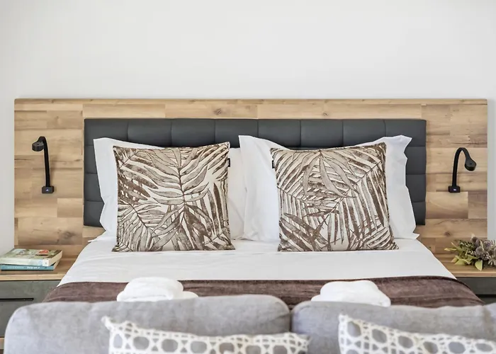 Fenix Ocean View By Homie *